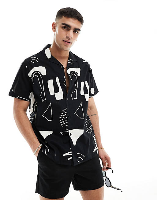 Relaxed revere shirt with line drawing abstract print in black